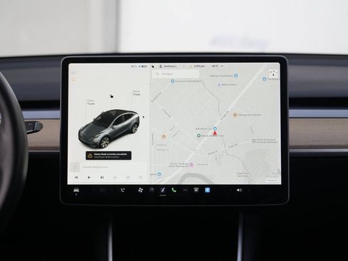 Used 2020 Tesla Model Y Long Range image 38