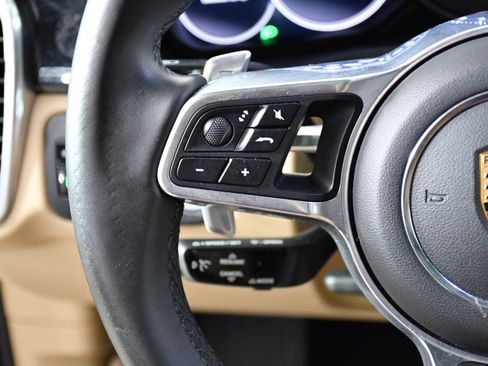 Used 2019 Porsche Cayenne image 11