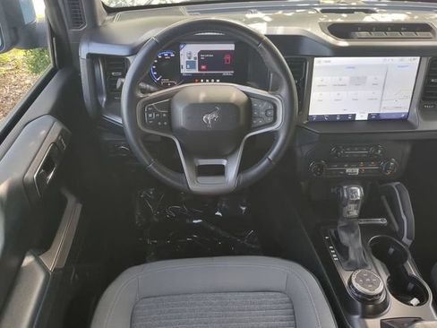 Certified 2022 Ford Bronco Outer Banks w/ Sasquatch Package AWD/4WD image 16