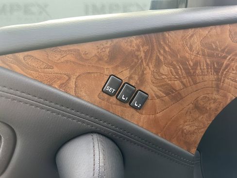 Used 2023 Nissan Armada SL image 11