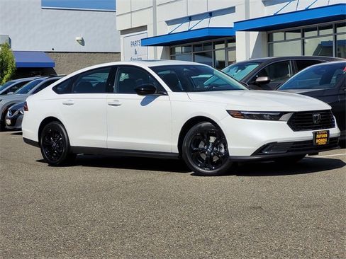 New 2025 Honda Accord SE image 1