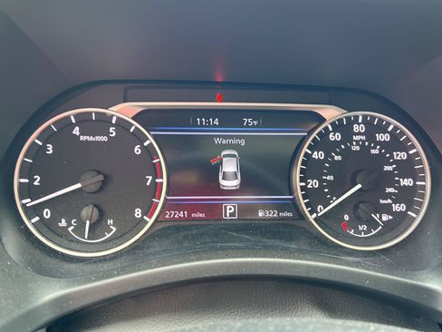 Used 2024 Nissan Sentra SR w/ SR Premium Package FWD image 8