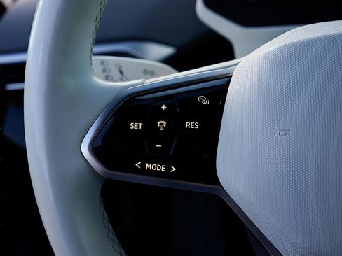 Used 2021 Volkswagen ID.4 1st Edition image 16