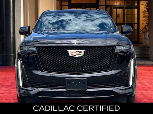 Used 2023 Cadillac Escalade ESV Sport Platinum w/ Heavy-Duty Trailer Package RWD image 3