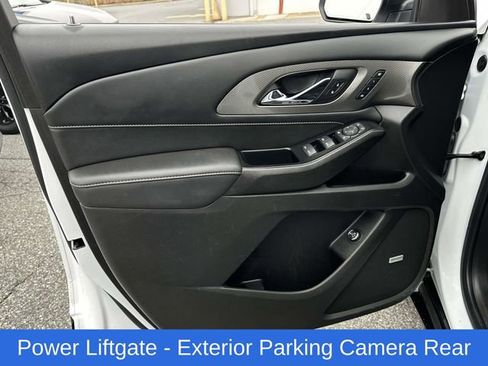 Used 2023 Chevrolet Traverse Premier w/ Redline Edition image 12