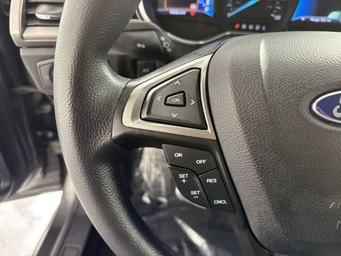 Used 2017 Ford Fusion SE image 11