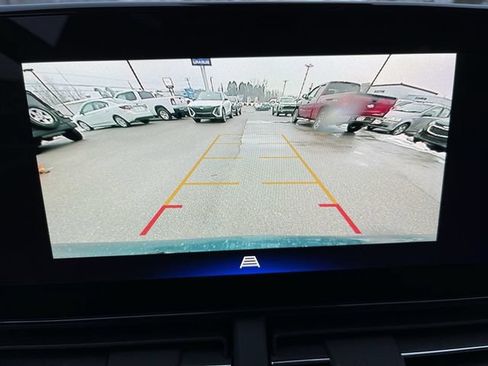 New 2026 Chevrolet Trax LT w/ Sunroof Package FWD image 24