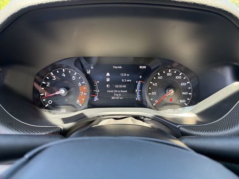 Used 2025 Jeep Compass Trailhawk AWD/4WD image 13