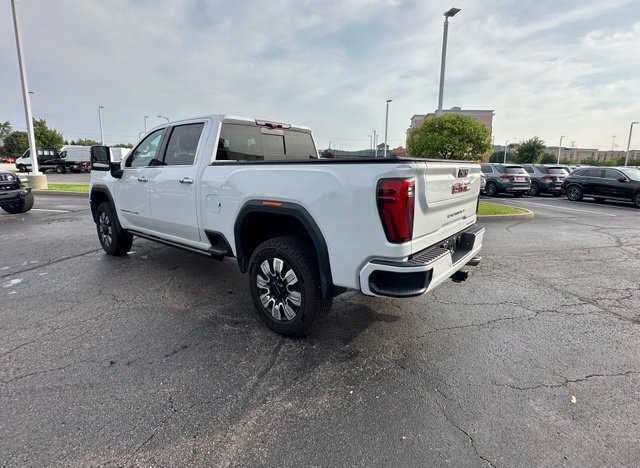 Used 2024 GMC Sierra 2500 Denali w/ Denali Reserve Package AWD/4WD image 10
