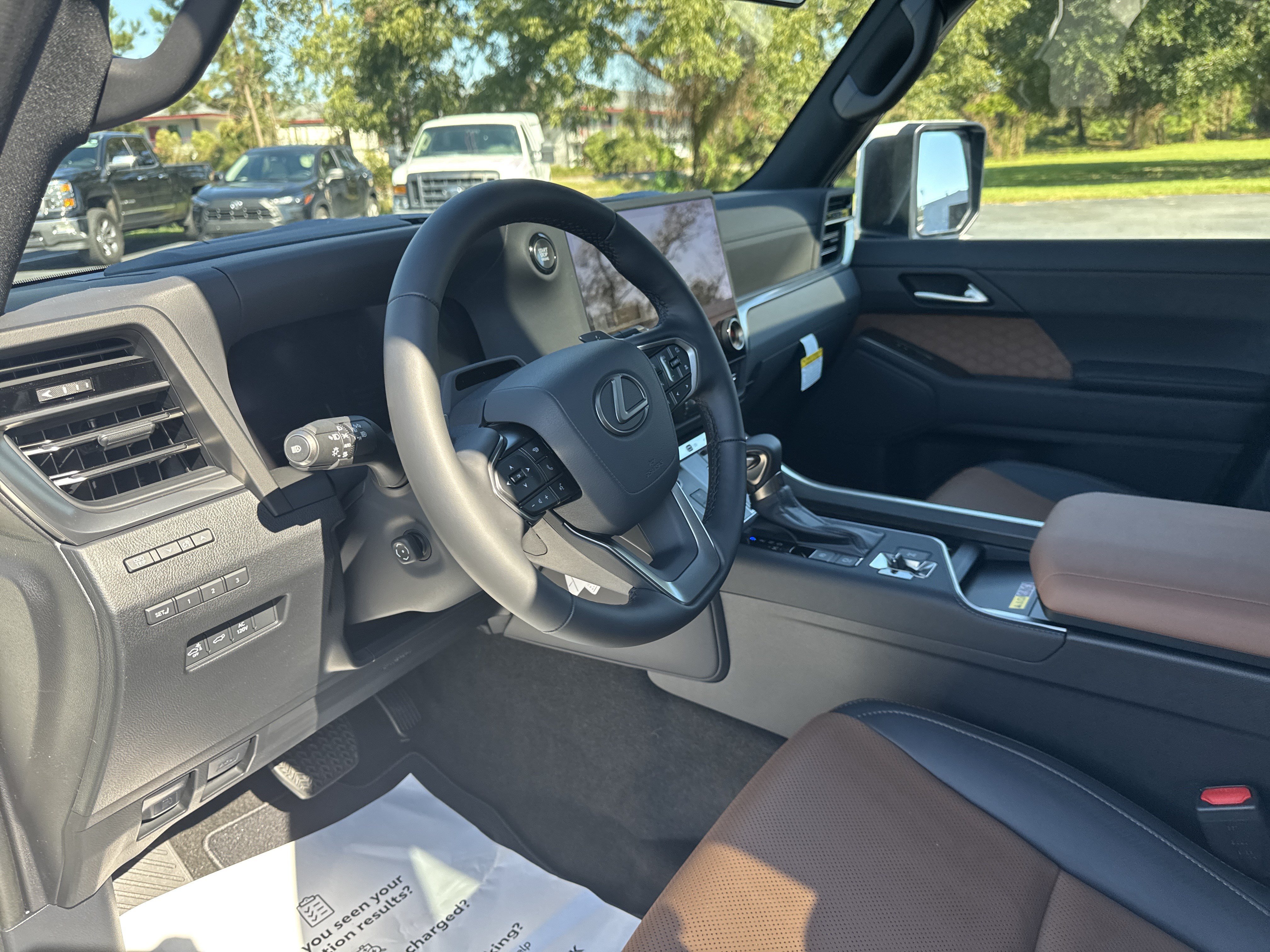 Used 2026 Lexus GX 550 w/ Cold Area Package AWD/4WD image 15