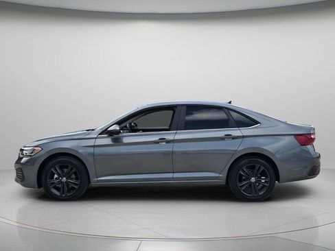 Certified 2023 Volkswagen Jetta SE FWD image 3