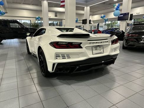 Used 2025 Chevrolet Corvette E-Ray AWD/4WD image 12