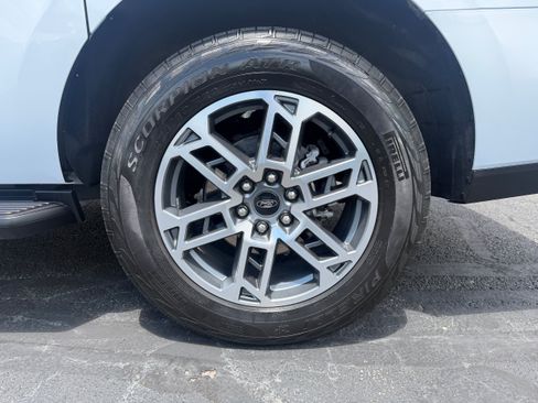 Certified 2025 Ford Expedition Max Active AWD/4WD image 9