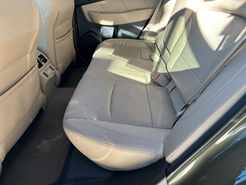 Used 2018 Subaru Outback 2.5i Limited image 11