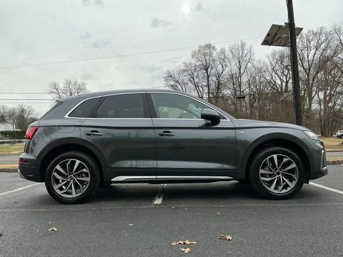 Used 2023 Audi Q5 2.0T Premium w/ Convenience Package image 4