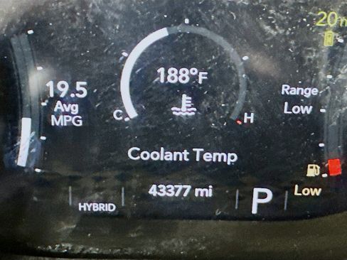 Used 2023 Jeep Wrangler Sahara image 18