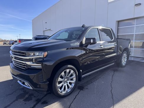 Used 2019 Chevrolet Silverado 1500 High Country w/ Technology Package image 1