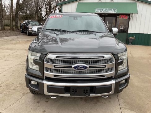 Used 2015 Ford F150 Platinum w/ Equipment Group 701A Luxury AWD/4WD image 4