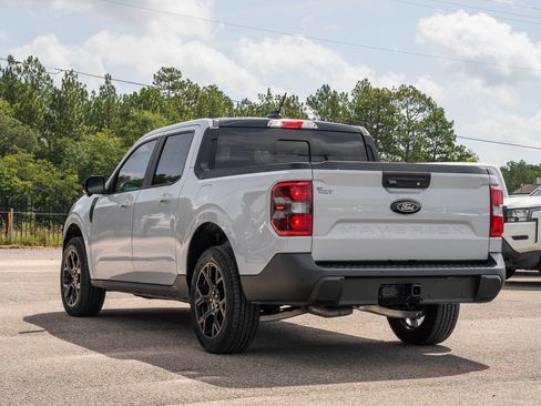Certified 2025 Ford Maverick Lariat w/ Black Appearance Package AWD/4WD image 6