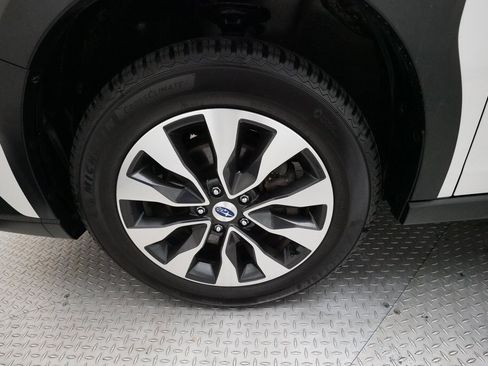 Certified 2024 Subaru Outback Limited image 27