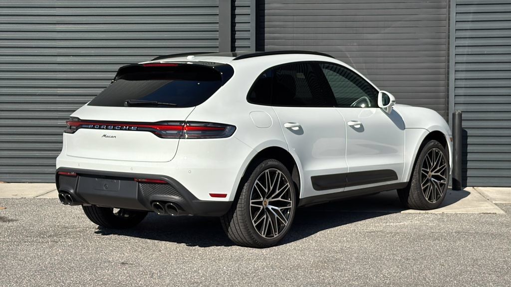 Certified 2026 Porsche Macan AWD/4WD image 24