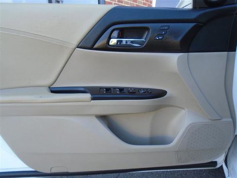 Used 2013 Honda Accord EX-L image 32