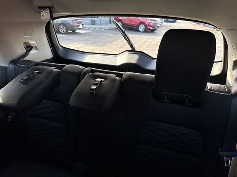 Used 2022 Nissan Pathfinder SV w/ SV Black Package FWD image 24