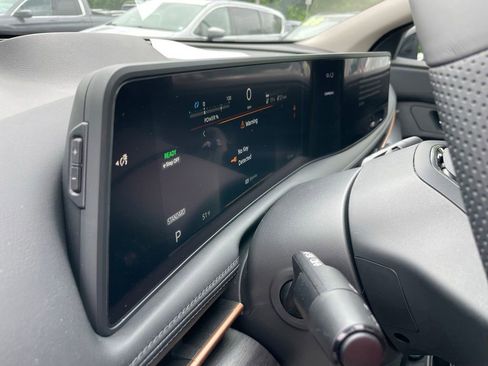 Certified 2025 Nissan Ariya AWD image 27