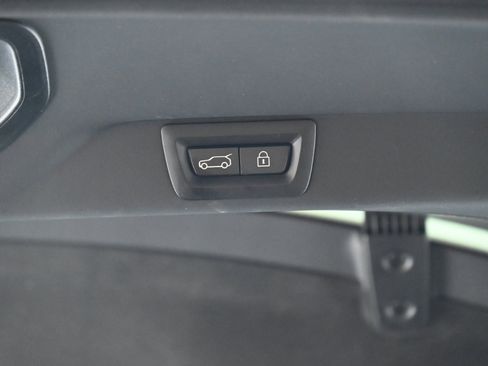 Used 2023 Rolls-Royce Cullinan image 51