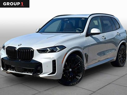 Certified 2024 BMW X5 xDrive40i w/ M Sport Package image 1