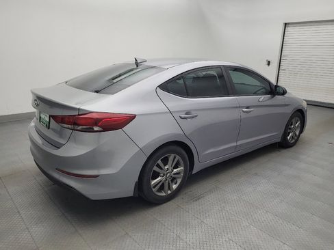 Used 2017 Hyundai Elantra SE FWD image 9