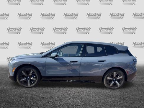 Used 2024 BMW iX xDrive50 w/ Premium Package AWD/4WD image 7