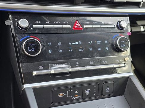 Used 2024 Hyundai Santa Fe Limited image 22
