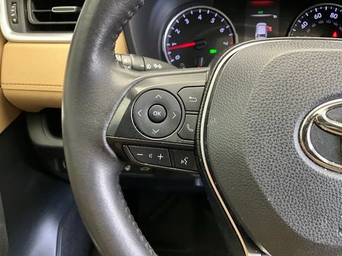 Used 2019 Toyota RAV4 XLE Premium w/ Cold Weather Package FWD image 14
