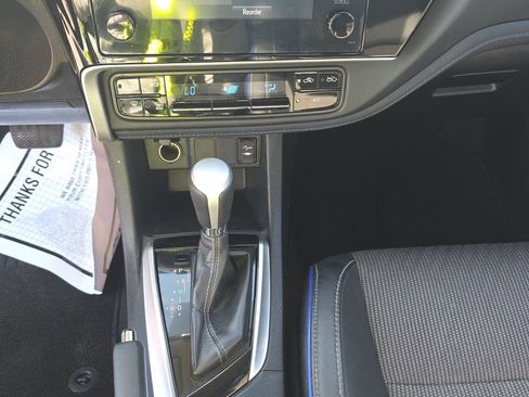 Used 2017 Toyota Corolla SE image 15