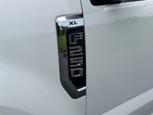 Used 2019 Ford F250 XL w/ Power Equipment Group RWD image 39