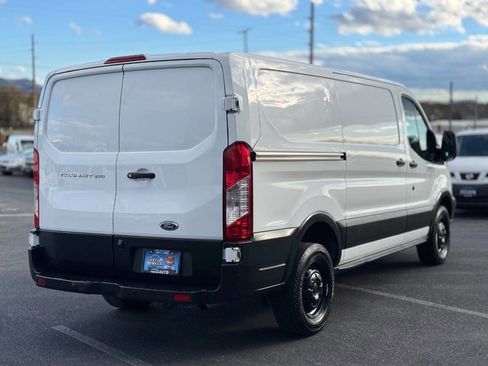 Used 2019 Ford Transit 250 130 Low Roof image 4