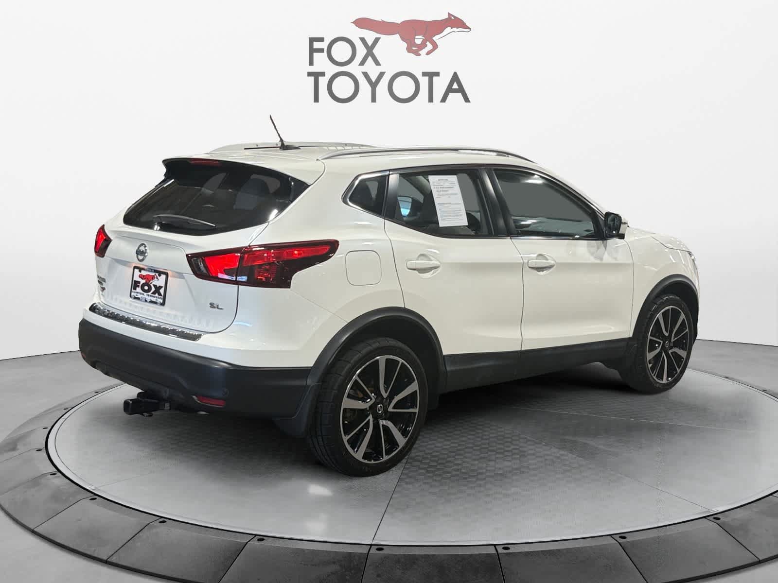 Used 2019 Nissan Rogue Sport SL w/ Premium Package FWD image 6