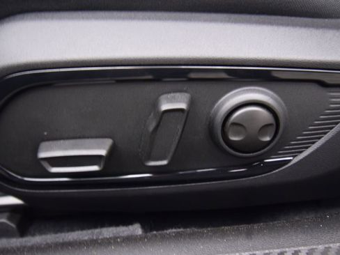 New 2026 Dodge Charger R/T AWD/4WD image 19