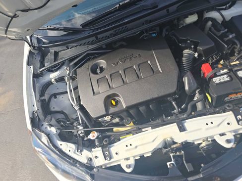 Used 2018 Toyota Corolla LE image 20