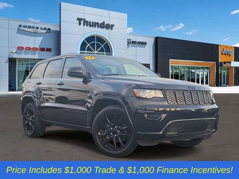 Used 2019 Jeep Grand Cherokee Altitude image 1