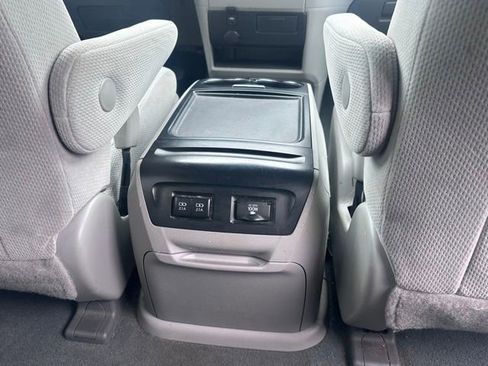 Used 2019 Toyota Sienna LE w/ LE Preferred Package FWD image 31