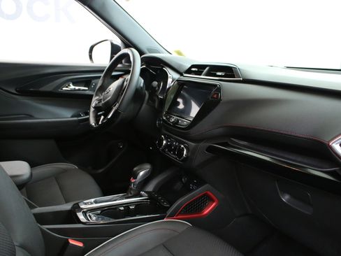 Used 2023 Chevrolet TrailBlazer RS w/ Sun and Liftgate Package FWD image 32