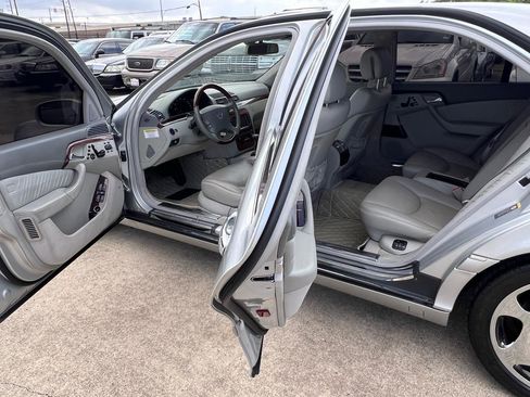 Used 2005 Mercedes-Benz S 600 image 32