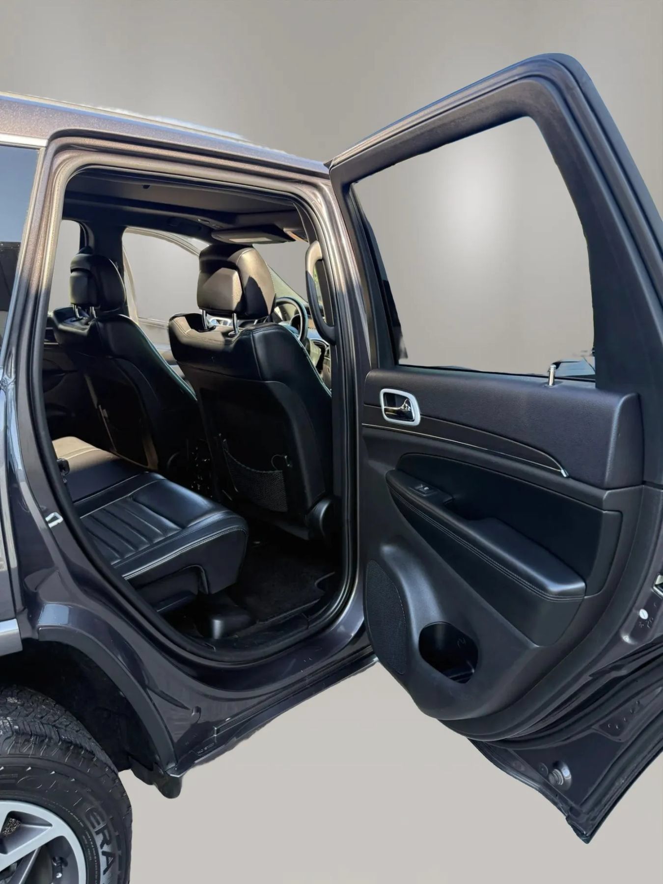 Used 2018 Jeep Grand Cherokee Limited AWD/4WD image 38