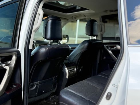 Used 2014 Lexus GX 460 w/ Premium Package AWD/4WD image 19