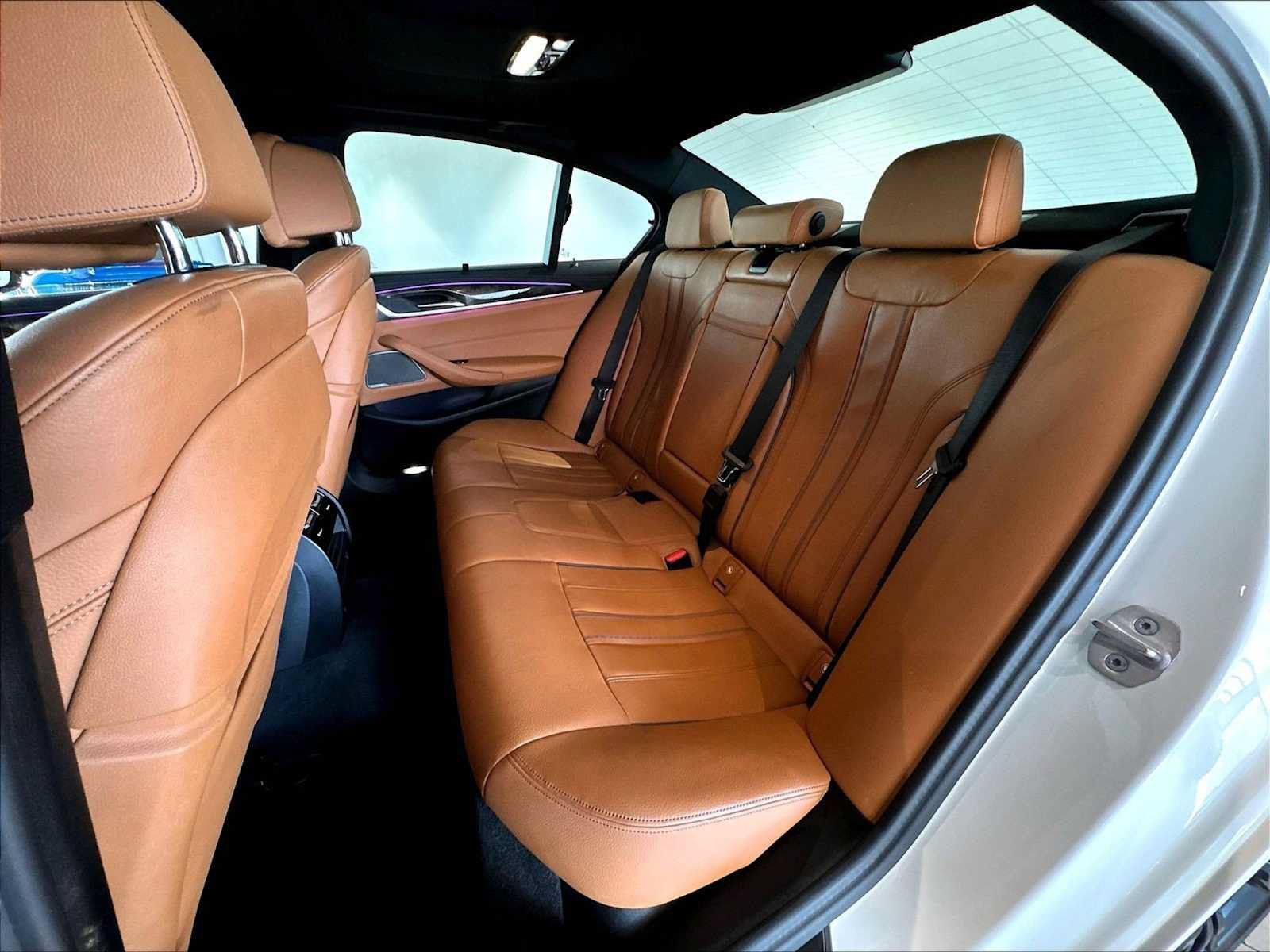 Used 2023 BMW M550i xDrive w/ Executive Package AWD/4WD image 30