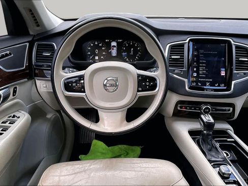 Used 2019 Volvo XC90 T6 Momentum w/ Advanced Package AWD/4WD image 6