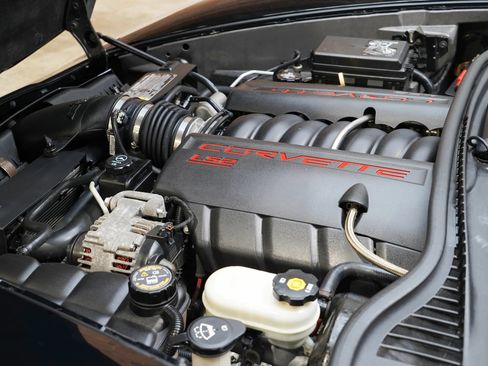 Used 2007 Chevrolet Corvette Coupe w/ Preferred Equipment Group RWD image 29