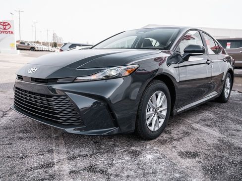 New 2026 Toyota Camry LE image 3
